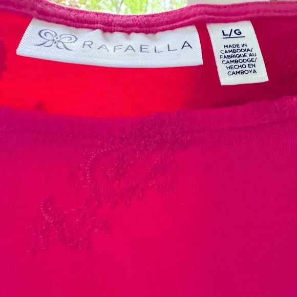 Rafaella L Pink Top w/Embroidered Paisley design. Round neck, flounce elbow. - Picture 2 of 6